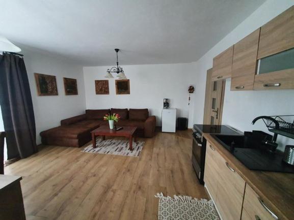 Apartmanovy Dom Adas Prosiek ภายนอก รูปภาพ