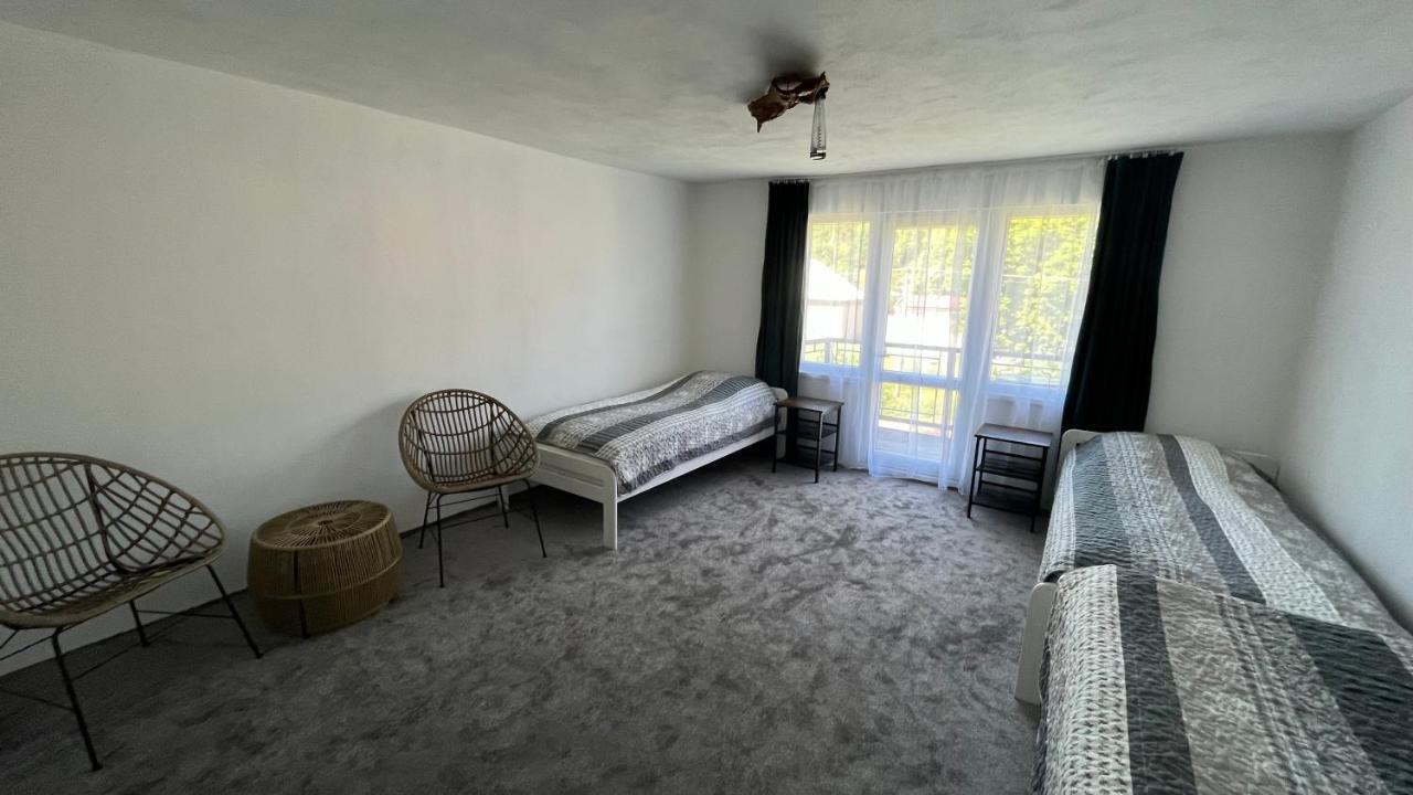 Apartmanovy Dom Adas Prosiek ภายนอก รูปภาพ