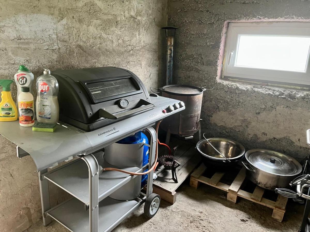 Apartmanovy Dom Adas Prosiek ภายนอก รูปภาพ